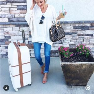 Lou & Grey Double V Poncho Sweater Cream M/L